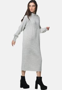 Elara Abito in maglia - grau