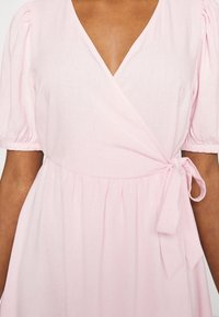 Vero Moda Petite Vapaa-ajan mekko - pink