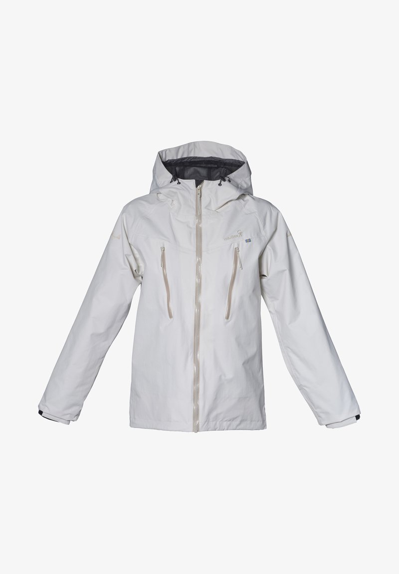 Hvid vandtæt jakke med hætte, frontlynlås, to lynlåslommer på brystet og elastiske manchetter. Har struktureret stof og sydde detaljer.
