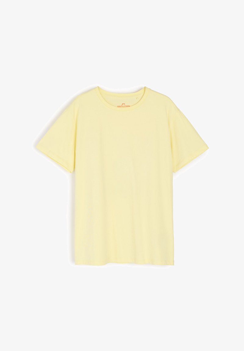 Żółta koszulka z krótkim rękawem, wykonana z miękkiego materiału, z okrągłym dekoltem i prostym, nieozdobionym wzornictwem, bez wzorów ani grafik.