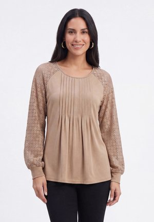 usha, Long sleeved top - parchment color