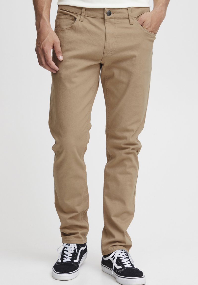 INDICODE JEANS IDPOKAR - Traperice ravnih nogavica - cornstalk