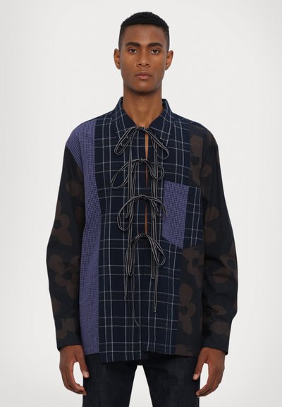 Dhruv Kapoor MIX MEDIA TIE UP SHIRT UNISEX - Πουκαμίσα με κουμπιά - multi