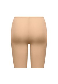 Shorts gainants beiges, sans couture, taille haute, s'étendant jusqu'à mi-cuisse, conçus pour le modelage du corps et un ajustement lisse.