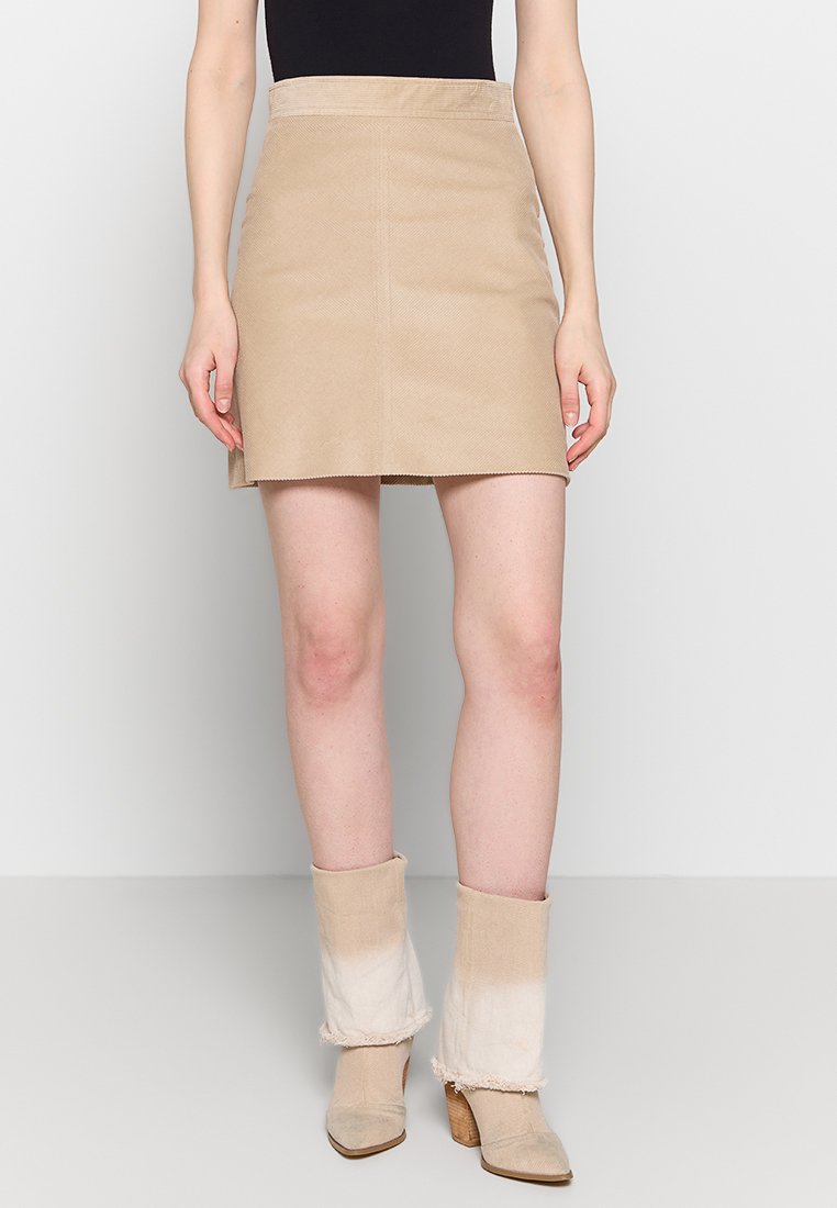 Vanessa Bruno Minirok beige