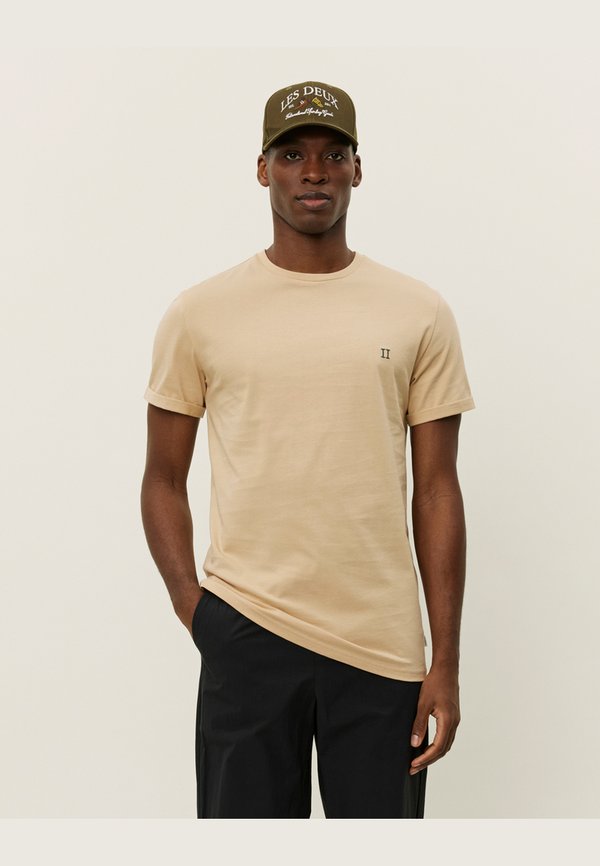 NORREGAARD CONTRAST - Basic T-shirt - irish cream