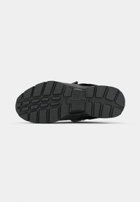 Jordan TRUNNER LX UNISEX - Baskets basses - black