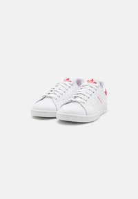 adidas Originals STAN SMITH UNISEX - Sapatilhas - footwear white/better scarlet