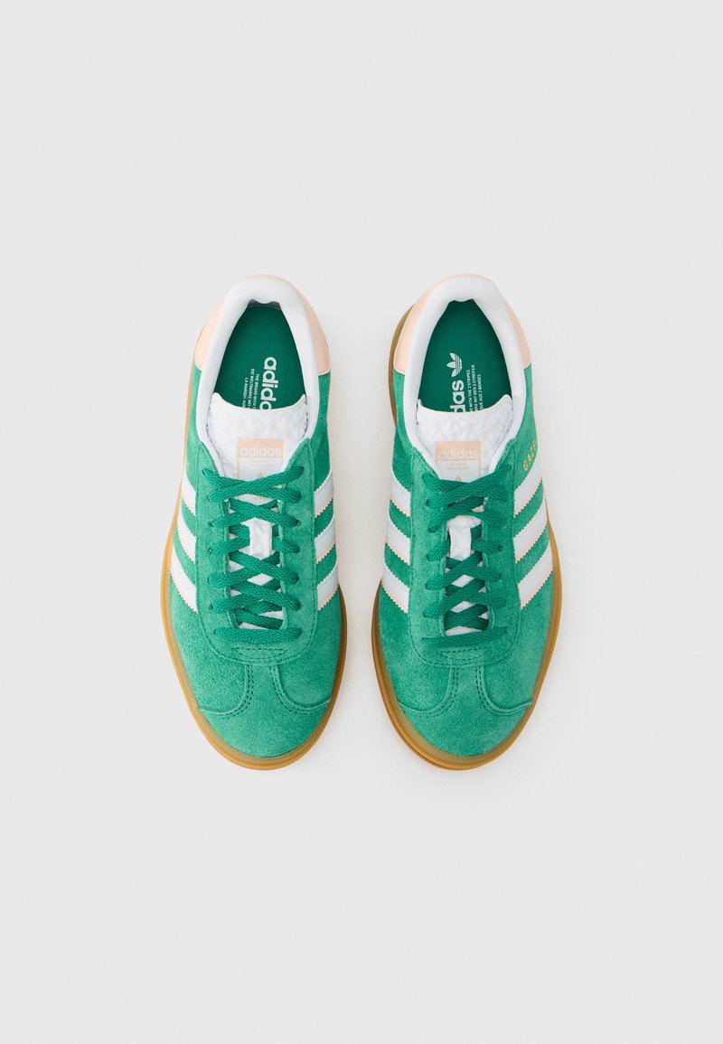 adidas Originals GAZELLE BOLD UNISEX - Baskets basses - bold  green/white/gold-coloured/vert - ZALANDO.FR