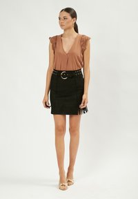 INFLUENCER FRINGED  - Minirok - black