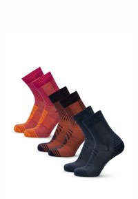 Fünf Sockensets: pink, orange, dunkelorange, navy und schwarz. Jede hat strukturierte Muster und kontrastierende Streifen an der Oberseite und an den Seiten.