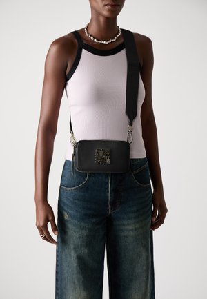 BRISA - Cross body bag - black/gold-coloured