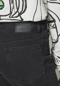Desigual AMSTERDAM - Straight leg jeans - black