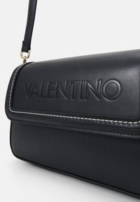 Valentino Bags TONGA  - Borsa a tracolla - nero