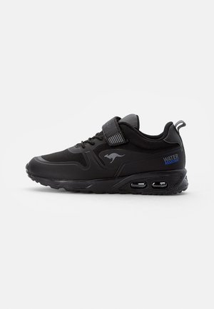 Matalavartiset tennarit - jet black/mono