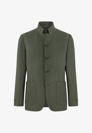 Blazer vert olive pour homme avec col montant, quatre boutons marron, manches longues et deux poches plaquées à l'avant.