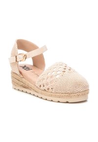 XTI Bailarinas con hebilla - beige