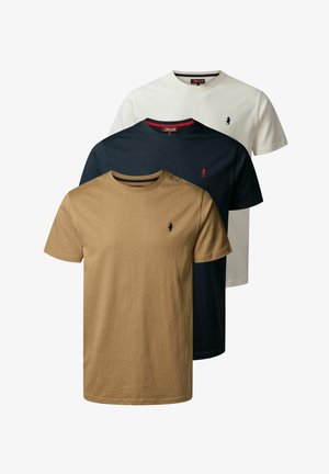 Tre korteærmede t-shirts: tan, navy og hvid. I bomuldsstof, med rund hals, og prydet med et lille broderet logo på brystet.