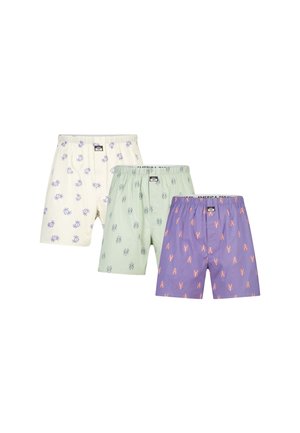 Ensemble de trois boxers pour hommes : écru avec des motifs floraux bleus, vert clair avec un motif marine, violet avec des accents orange ; ceintures élastiques.