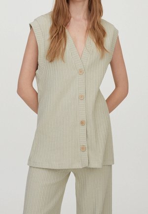 Vest - green