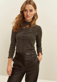 Next COSY SPARKLE - Tops ar garām piedurknēm - chocolate brown