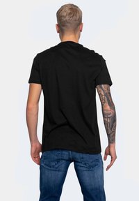 Armani Exchange Print T-shirt - black