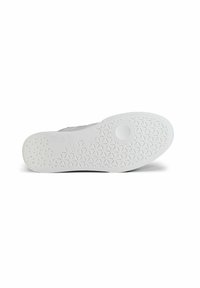 Podeszwa buta z białej gumy z teksturowanym wzorem w diamenty, z okrągłym akcentem. Minimalistyczny design i trwała konstrukcja.