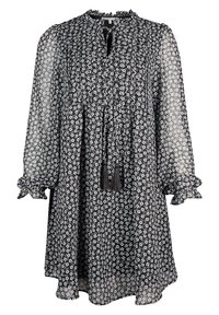 Mustapuku, jossa on kukkakuosis, pitkät hihat, röyhelökoristeiset hihansuut, avonainen kaula-aukko ja tupsu-tyylinen yksityiskohta vyötäröllä.