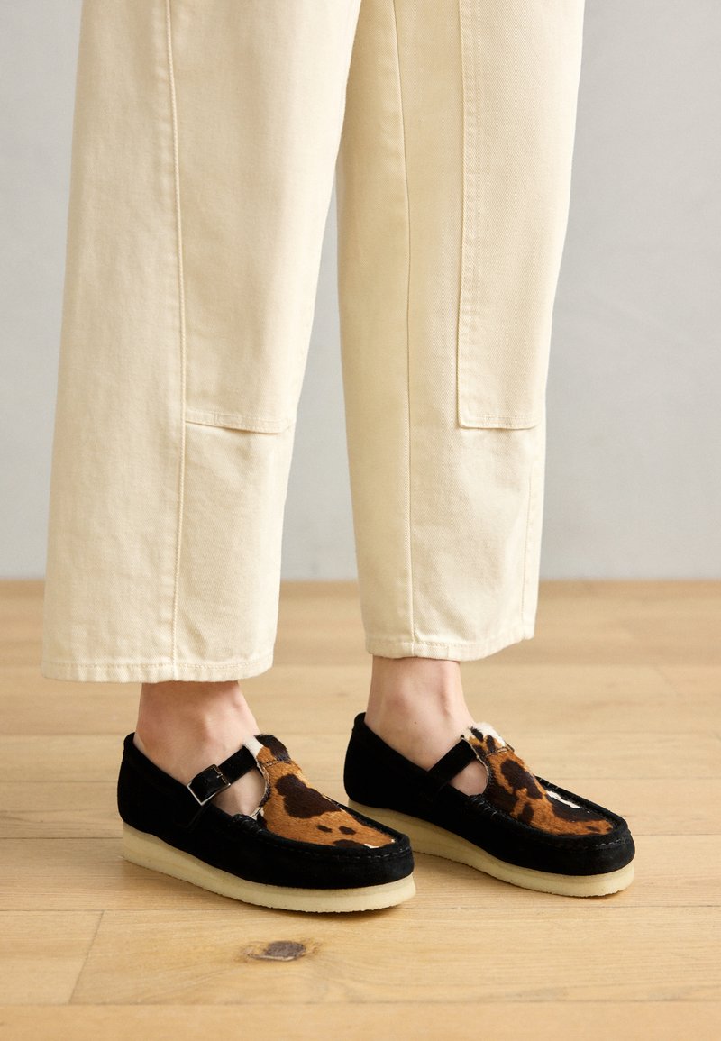 Clarks Originals Wallabee – Scarpe Da Lavoro Uomo, Pelle Scamosciata, Suola In Crepe, Classico Stile Mocassino - 2