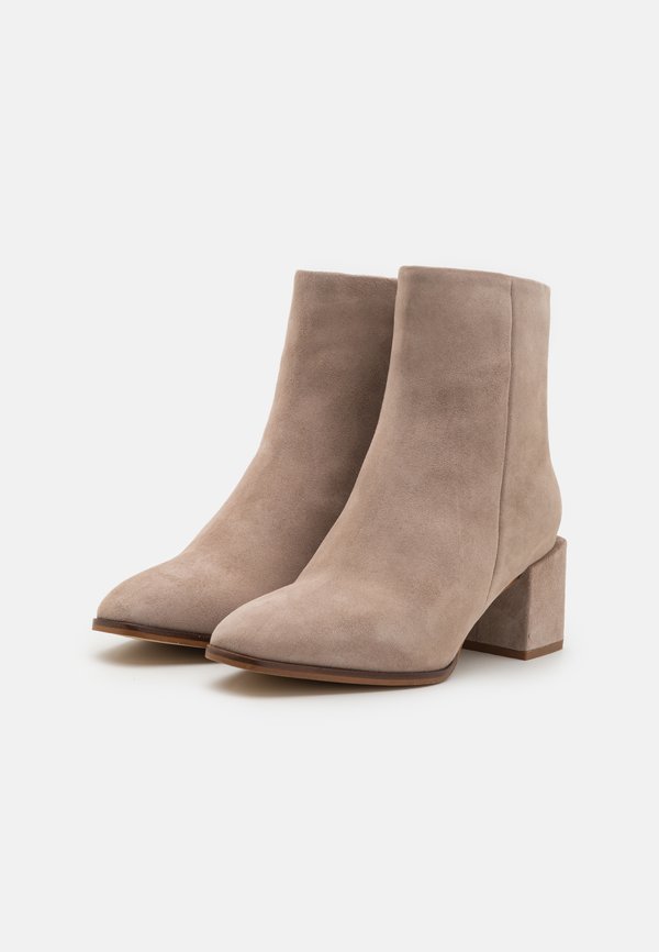 LEATHER - Classic ankle boots - beige4
