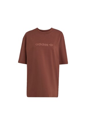 Bruine katoenen t-shirt met een ronde hals, korte mouwen en het Adidas-logo in een lichte tint op de voorkant gedrukt.