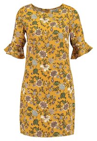 Hořčicově žluté šaty s květinovým potiskem v purpurové, bílé a zelené barvě, krátké rukávy s volánky a kulatým výstřihem.