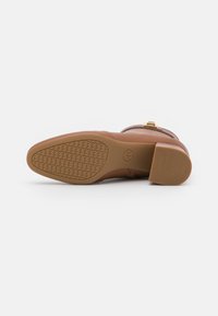 MICHAEL Michael Kors Stivaletti - cognac
