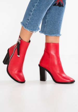 Topshop High Heel Stiefelette - red