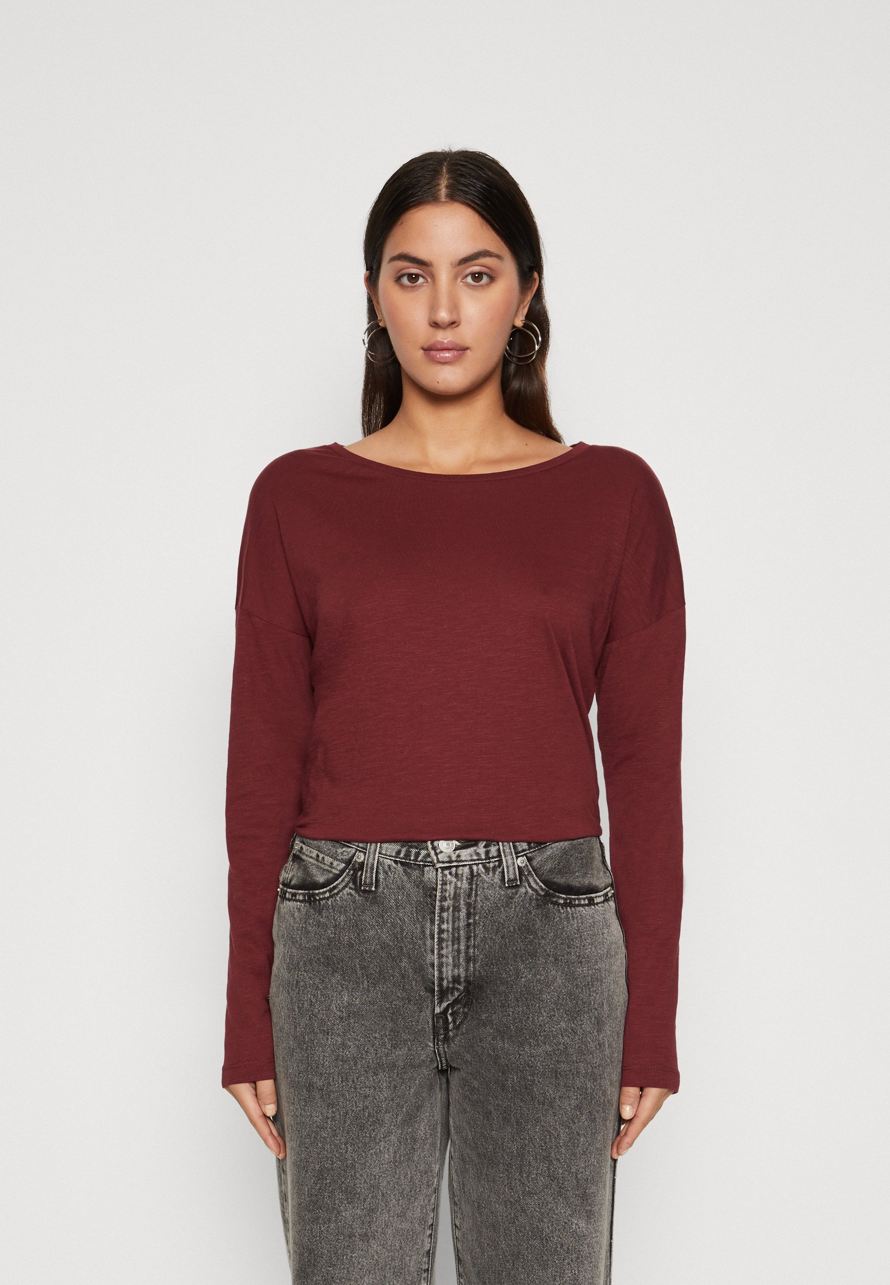 Noisy May Damen Langarm-T-Shirt Mit Rundhals – Basic Top Für Lässige Alltagslooks