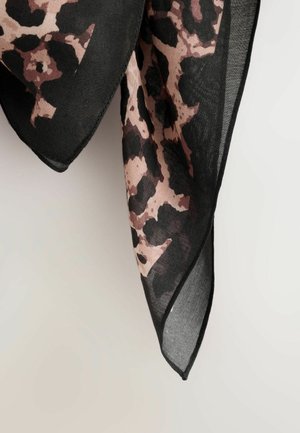 Schwarzer und rosa Leopardenmuster-Schal mit transparenter Textur, versehen mit einem zarten Saum und einer dreieckigen Form. Leichter und fließender Stoff.