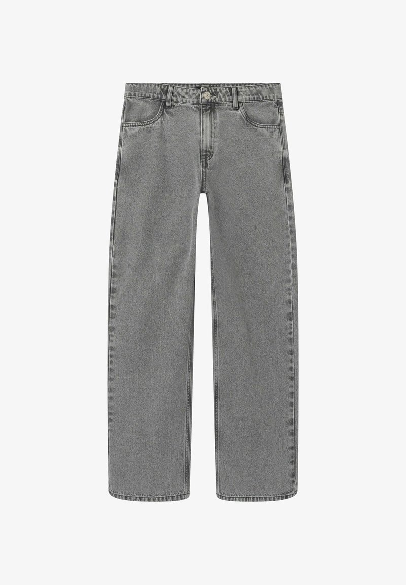 Tejanos de mezclilla gris con un diseño de pierna recta, que cuentan con cinco bolsillos, un cierre de botones y un ligero desgaste en la tela para añadir textura.