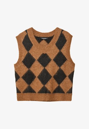 Gilet à motif argyle brun et noir avec un col en V, fabriqué en fil doux, présentant des formes de diamants distinctes et un ourlet inférieur côtelé.