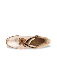 Bottine à lacets en cuir métallisé doré avec une finition texturée, dotée d'un intérieur lisse et d'une petite languette à l'arrière.