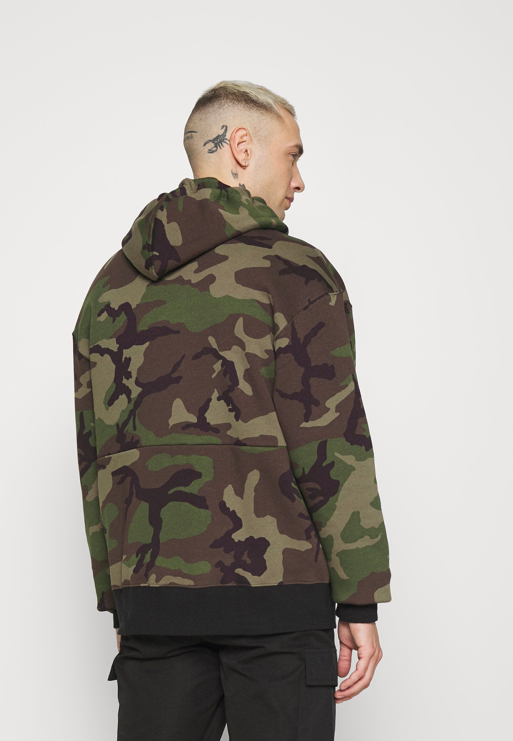 jordan jumpman air all over print camo fleece crew