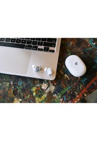 Beats BEATS STUDIO BUDS TRUE WIRELESS NOISE CANCELLING EARPHONES  - Kopfhörer - white