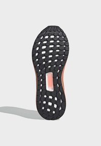 adidas Performance Scarpe da corsa su strada - black