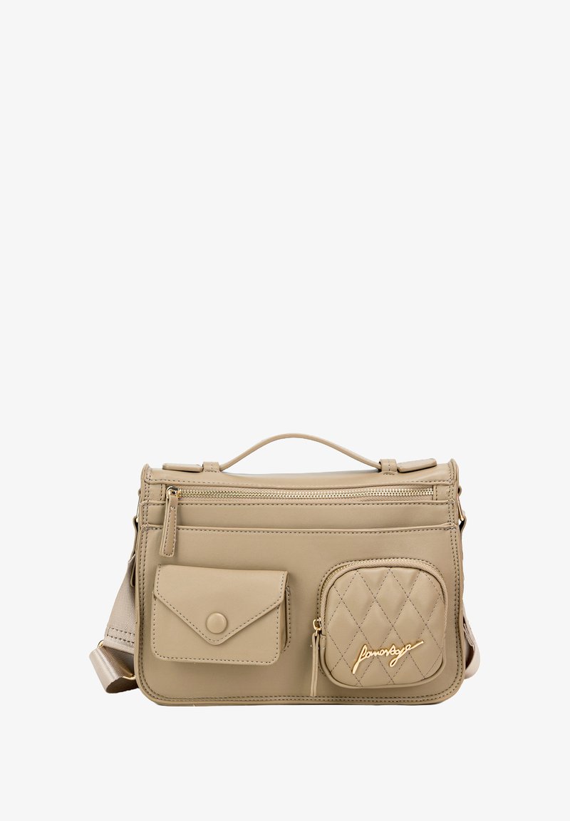 Borsa beige realizzata in ecopelle testurizzata, con chiusura superiore a zip, una tasca frontale e una tasca laterale trapuntata con accessori dorati.
