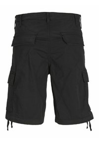 Shorts cargo noirs avec plusieurs poches à rabat sur les côtés et à l'arrière, passants de ceinture réglables et cordons de serrage aux ourlets des jambes.