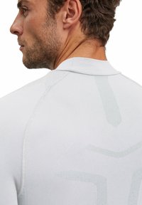 FALKE WARM TURTLENECK MILD TO COLD TEMPERATURES - Maglietta intima - white