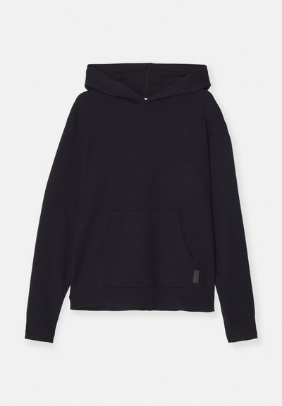 Felpa con cappuccio nera realizzata in tessuto morbido. Presenta una tasca frontale, spalle scese e polsini a costine. Design semplice e casual.