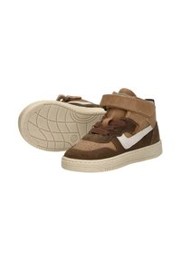 Bruine hoge sneakers van een mix van suède en leer, met een witte zijkantstreep, ronde neus en klittenband. Gewatteerde rubberen zool.