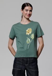 watapparel SONNENBLUME - T-shirt print - green bay