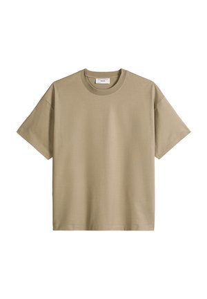 T-shirt beige a maniche corte con scollo rotondo e vestibilità rilassata, realizzata in tessuto liscio, mostrata su uno sfondo bianco.