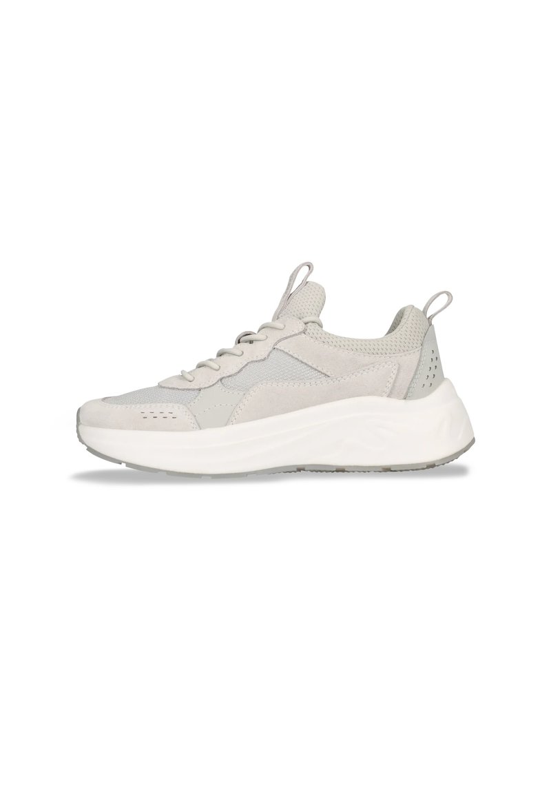 Hellgraue Sneaker aus Mesh und Wildleder, runde Zehenform, Schnürdesign und eine voluminöse weiße Sohle. Verfügt über dezente Perforationen und eine Zuglasche.